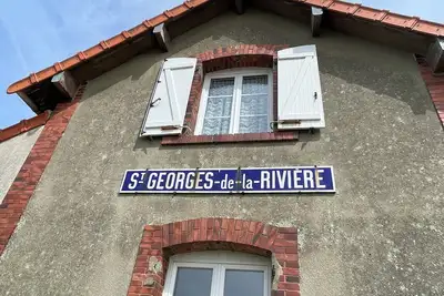 Image de Séjour unique dans une ancienne petite gare, au cœur du Cotentin mer & campagne.