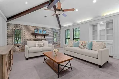 Image de Charming Stylish 4-bedroom house with in serene Allen