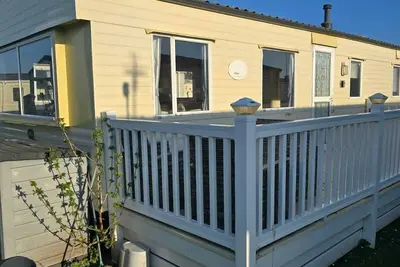 Image de 3 Bedroom Park Home Sleeps 8 At Robin Hood Rhyl