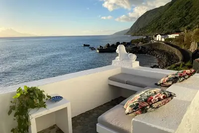 Image de Casa de São João - Oceanfront 3br/3ba Sunset View - Fajã de São João, São Jorge
