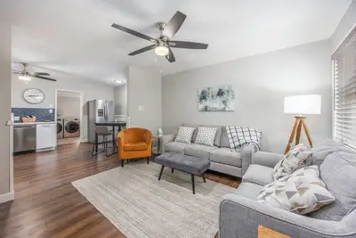 Image de Modern & Inviting Remodeled 3br in Independence, Ks!