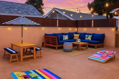 The Nevada Nook, Patio, Bbq Grill, 0. 5 Mile to Beach, Bicycles, Beach Gear, Games