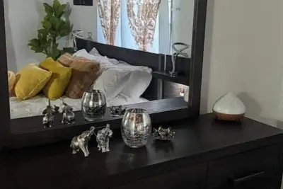 Image de Cozy 2-bedroom stay with fireplace, Ac, Wi-Fi and Comfort