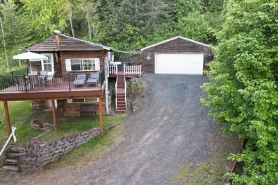 Image de Cda Lake-Kayaks-Hot Tub-Boat Slip & More!