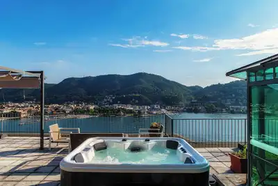 Image de Heavenly Terrace - Hot Tub & the best view on Como Lake!