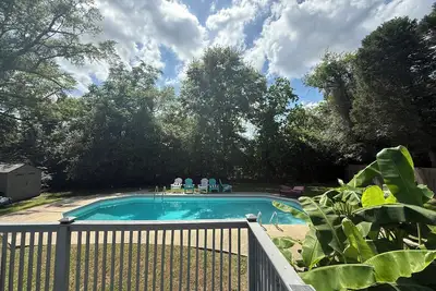 Image de 3-bedroom house with pool in hometown Dothan.