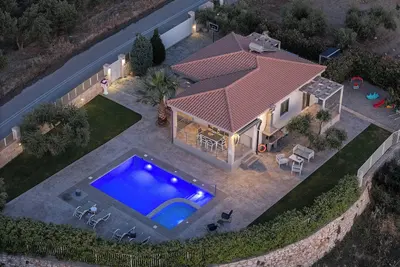 Image de Merastri villa, 2-bedroom house at Asteri, near Rethymno town. Tranquil scenery