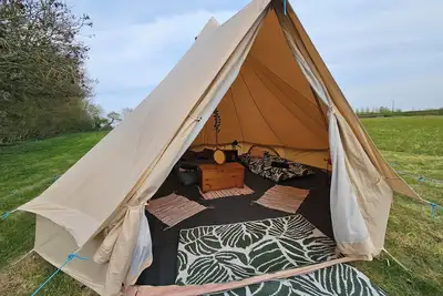 Image de 5m Bell Tents-Glamping in picturesque 6 acre feld tucked away in the countryside