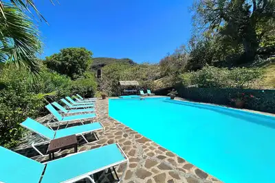 Image de Stylish Island Suites with Sea View