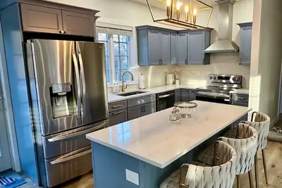 Image de 3-bedroom house in charming Dennis minutes to Corporation Beach. Relax & unwind.