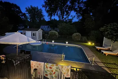 Image de 3 Bedroom Ranch with private inground pool just 12 mi. from Spac and racetrack