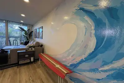Image de Selfie wall, walk to beach, TVs in rooms