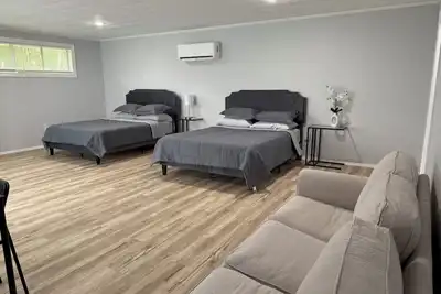 Image de Two queens bed apartment with full kitchen all amenities included in Marksville