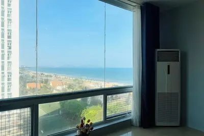 Image de Nancy seaview back beach condotel cozzy and huge apartment