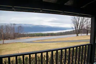 Image de Purple Parrot-Charming Lakeside Retreat with Stunning Keuka Lake Views