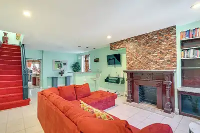 Image de 1 Mi to Hospital: Townhouse w/ Patio in Chester