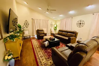 Image de Spacious 5-bedroom Wheelchair Accessible House in Pittsburgh