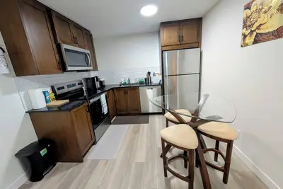 Image de 2-bedroom Guest Suite in Sw Calgary with WiFi