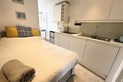 Image de Cosy annexe, self contained, with parking