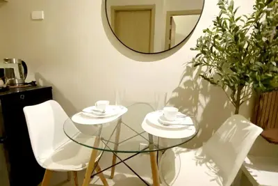 Image de Inang Emy's Haven: 2br Qc Condo at Vine Residences w/ Free WiFi