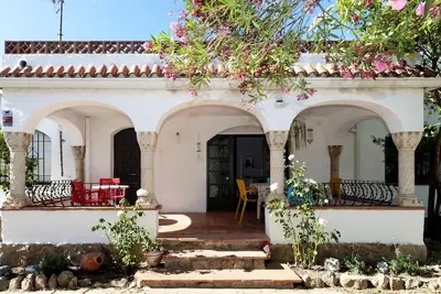 Image de Maison à Roses proche Aqua Brava