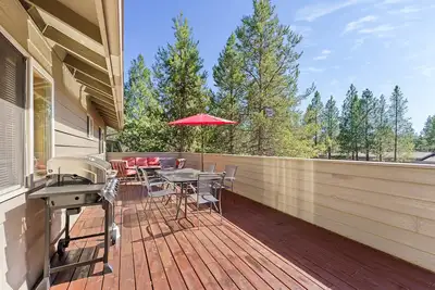 Image de 6 Approach - Great Getaway, Sharc + Passes, Hot Tub, Ping Pong