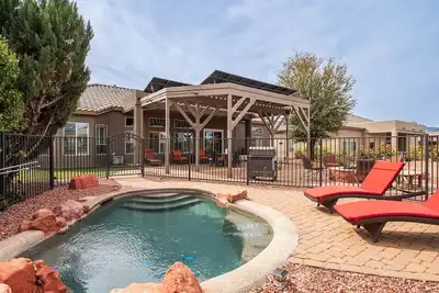 Image de Stunning Home with Private Pool & Fire Pit on the Agave Highlands Golf Course!