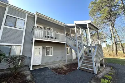 Image de Bdahm - Eaton upper level unit with Pool Pass access and extra ACs!