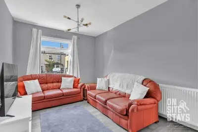 Image de 3br, 2 bath, driveway, garden