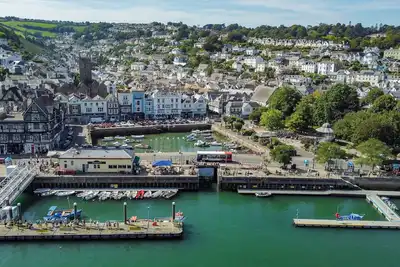 Image de Charming Apartment with Garden & Parking