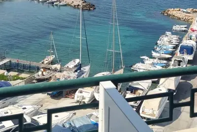 Image de Vacation House Eleonora Apartment on the 5th floor located overlooking the sea.