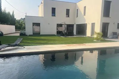 Image de Villa moderne design, lumière naturelle et grand confort