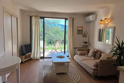 Image de (Nouveau) Superbe appartement dans Golf