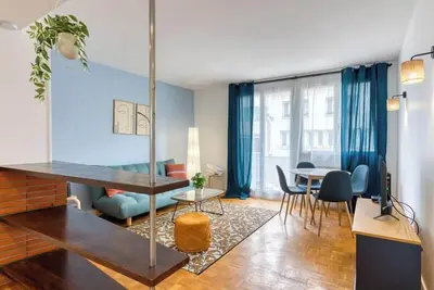 Image de Eric, joli appartement rénové avec double balcons