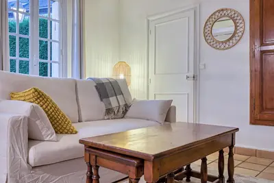 Image de Gisèle, charmante maison de ville au coeur de Bihorel.