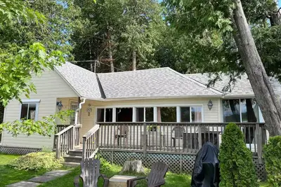 Image de Family Pet Friendly Lakeside Cottage for 8 with Boat Firepit Bbq and Swimming