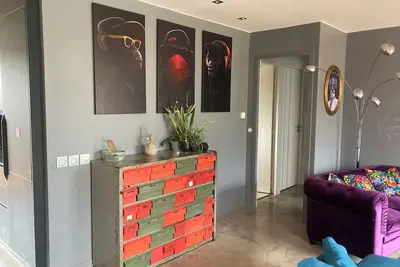 Image de Villa 130 m² avec piscine & grand jardin – Idéale pour un séjour au calme