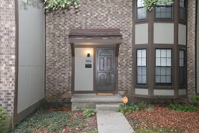 Image de Spacious Condo in Southfield, Michigan