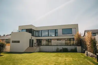 Image de Stunning contemporary house amongst the dunes in Holywell Bay