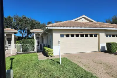 Image de Englewood, Florida Villa in a Gated Community Within Minutes of Beaches