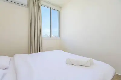 Image de Summer Light in Batroun's Old Souks