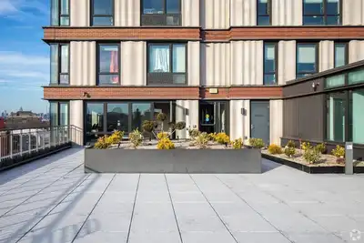 Image de Stunning views from a 2-bedroom minimally firnished apartment with WiFi, Ac