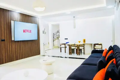 Image de Vaste duplex neuf modernes et raffiné