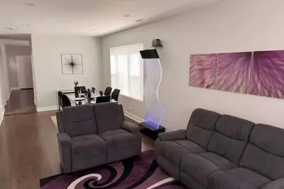 Image de Modern & Comfy Gem near Transit