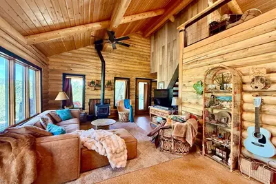 Image de Mountain Retreat with private hot tub! Less than 30 minutes to Zion National Par