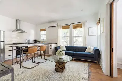 Image de 2br - Trendy Nw 23rd - Walk to Cafes & Shops