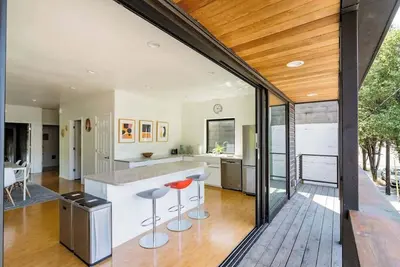 Image de Unique 8 Br Private Home in Pearl District