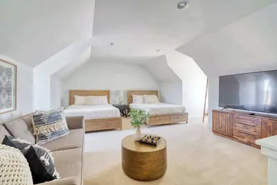 Image de Spacious Townhome Combination for the Whole Family