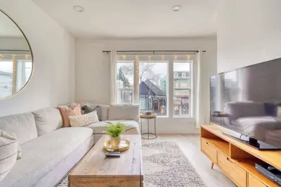 Image de Perfect Portland Farmhouse Loft ~ Breweries & Bars