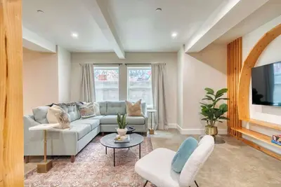 Image de La Casa Blanca - Sleeps 14 - 95 Walkscore